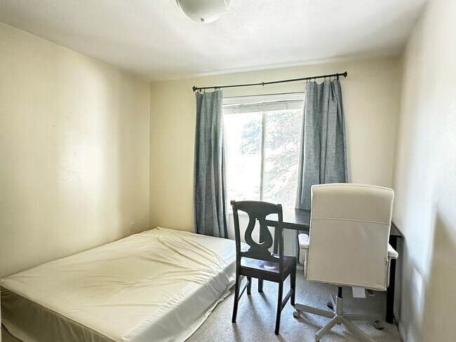 Building Photo - Downtown Salt Lake City Condo Now Available.