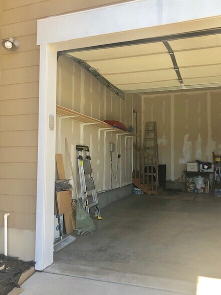 Garage storage for 2 bikes - 11769 S Sun Tea Way