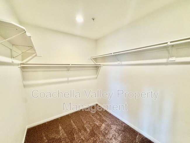 Building Photo - 74091 Daisy Ln