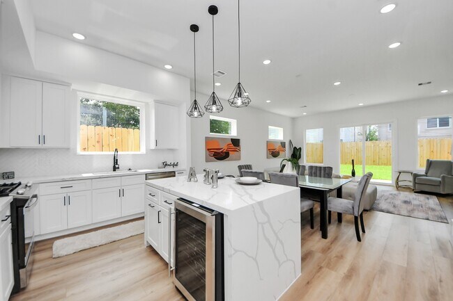 Building Photo - 3118 Wentworth St