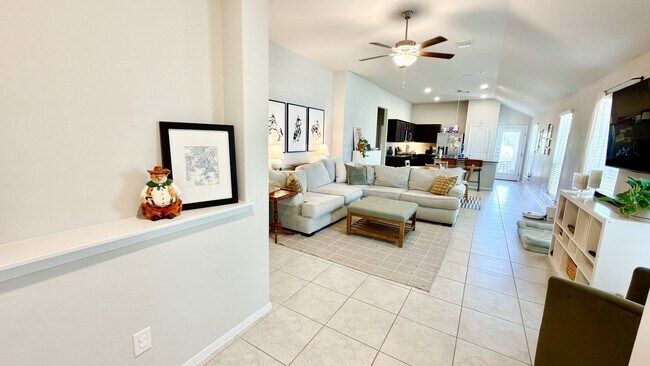 Building Photo - 11408 Milano Dr