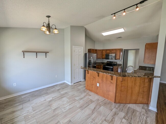 Building Photo - 9939 Parker Lake Cir