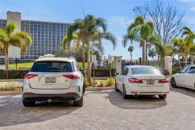 Building Photo - 331 Cleveland St