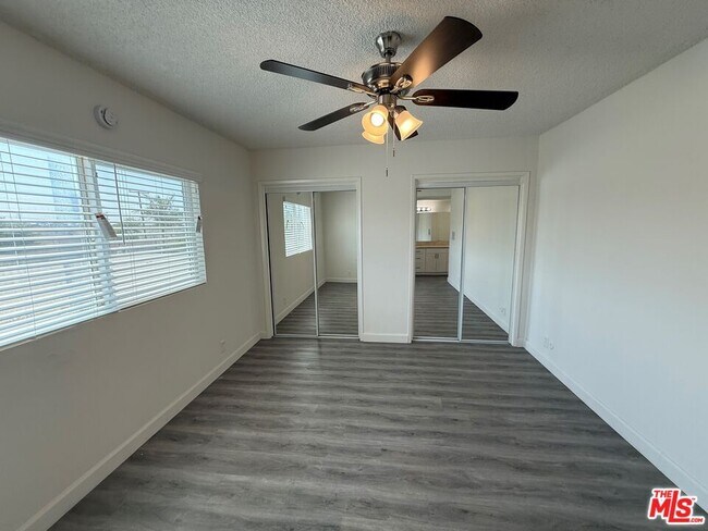 Building Photo - 13400 Cordary Ave
