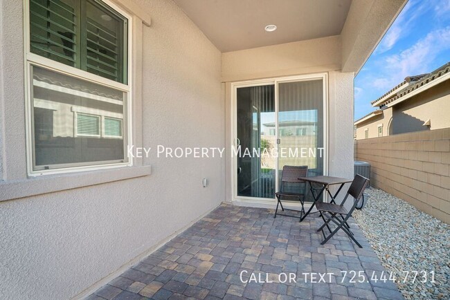 Building Photo - Single Story 3 Bedroom Home in Sky Canyon ...