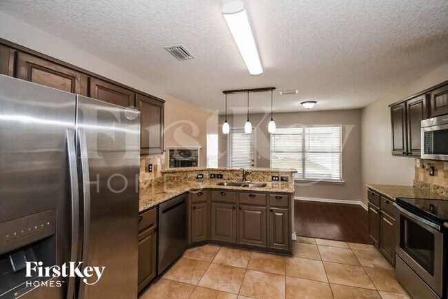 Building Photo - 2921 Ravine Hill Dr