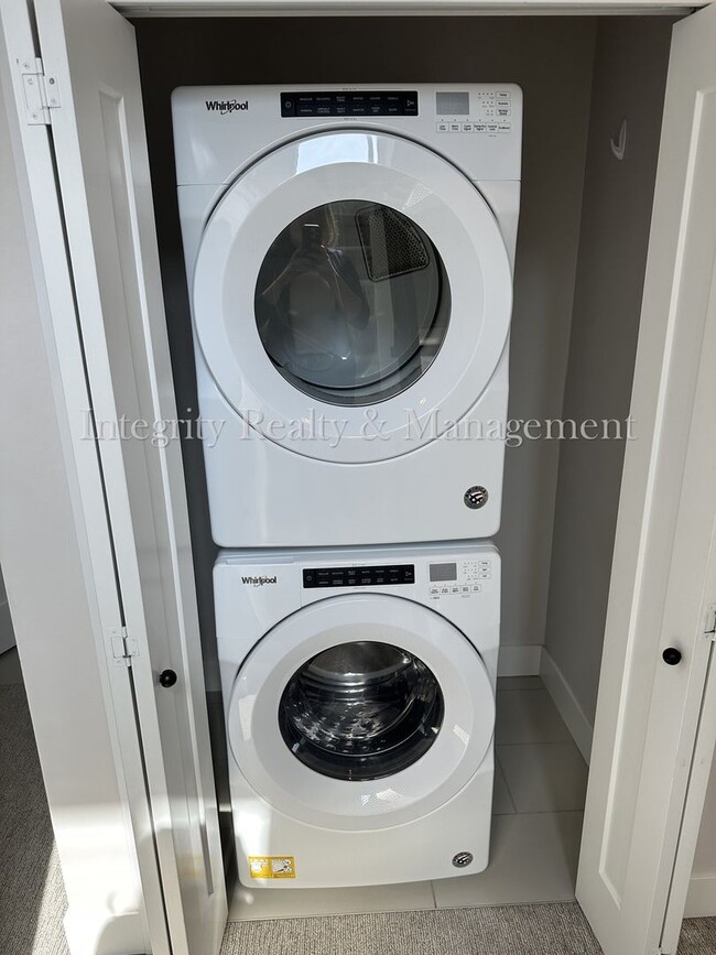 Building Photo - 2939 W 23rd Ave