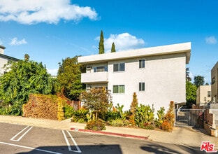 Building Photo - 5919 Chula Vista Way
