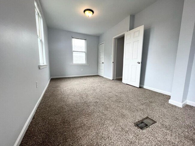 Building Photo - Charming 3 Bedroom, 2 Bath Single-Family Home in Norwood, Ohio – Spacious Living in a Prime Locat...