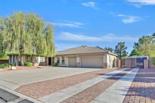 Building Photo - 7221 Sandy Plains Ave