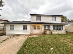 Building Photo - 2022 Mars Dr