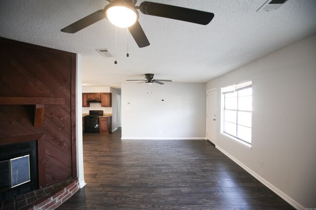 Building Photo - 5519 Southboro Dr