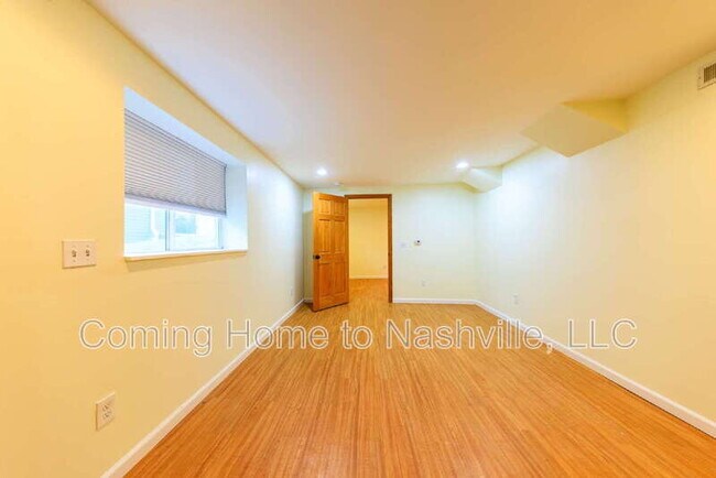 Building Photo - 605 S 11th St