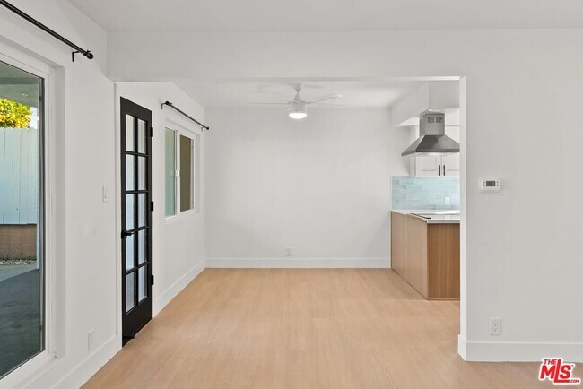 Building Photo - 4020 La Salle Ave