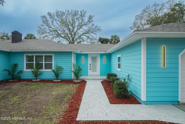 Primary Photo - 111 Zoratoa Ave