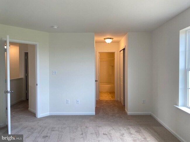 Building Photo - 2444 W Palladio Pl