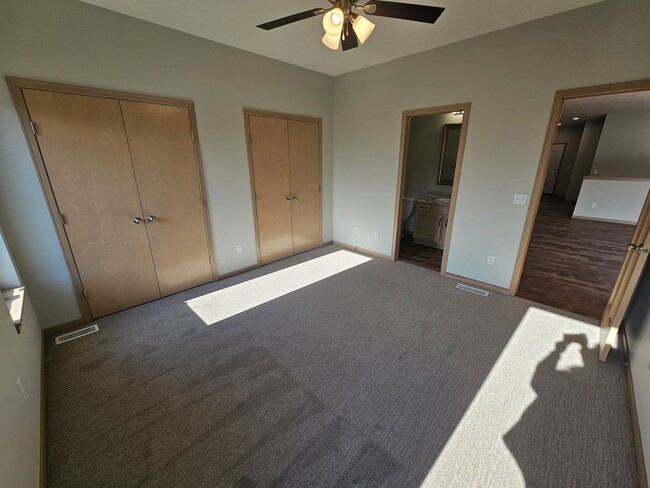 Building Photo - Tunis Drive Townhomes