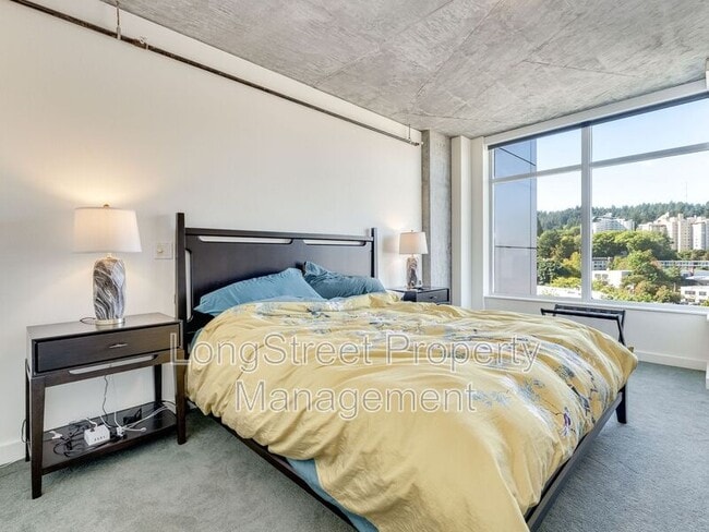 Building Photo - 1926 W Burnside St