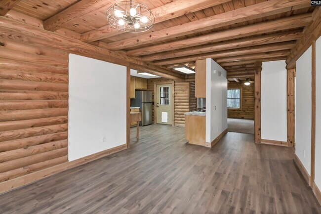 Building Photo - 150 Laura Ln