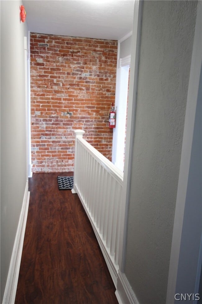 Building Photo - 272 State St