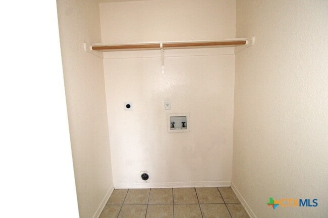 Building Photo - 3708 Littleleaf Dr