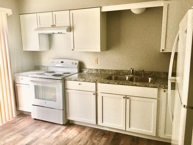 Building Photo - 1337 W Jeth Ct