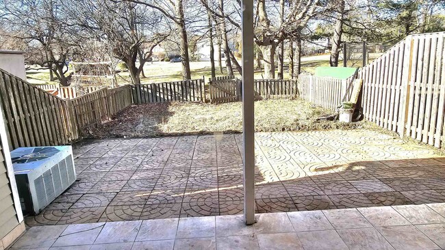 Building Photo - 37 Anderson Ct