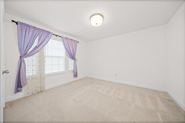 Building Photo - 422 Stoneridge Dr