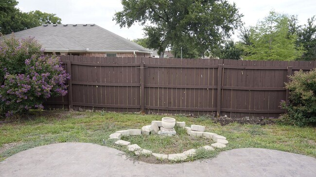 Building Photo - 5404 Hunters Ridge Trail