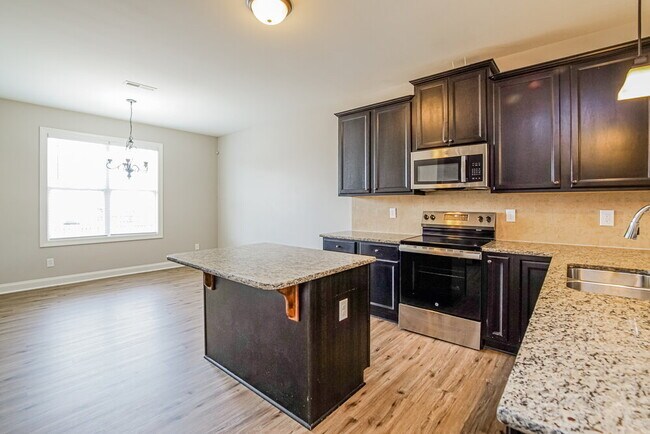 Building Photo - 45 Oakton Dr