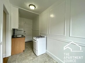 Building Photo - 3312 W Schubert Ave