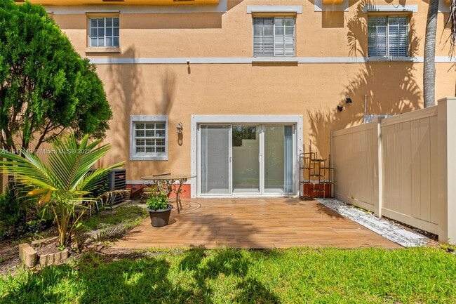 Building Photo - 2350 SW 86th Way