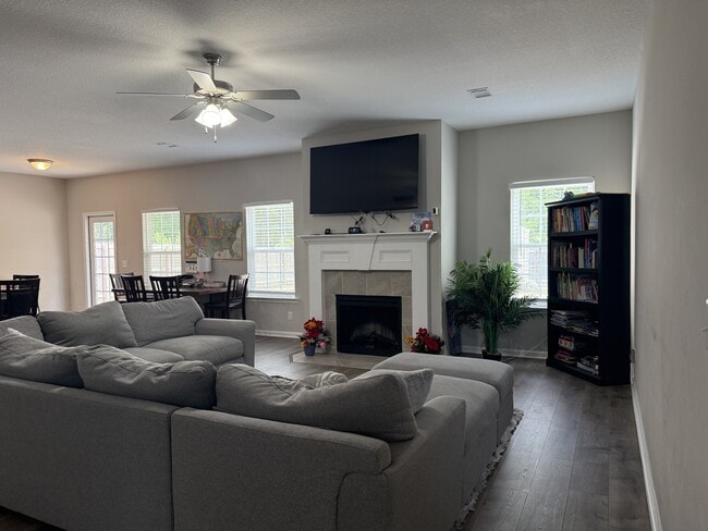 Building Photo - 261 Sapwood Wy