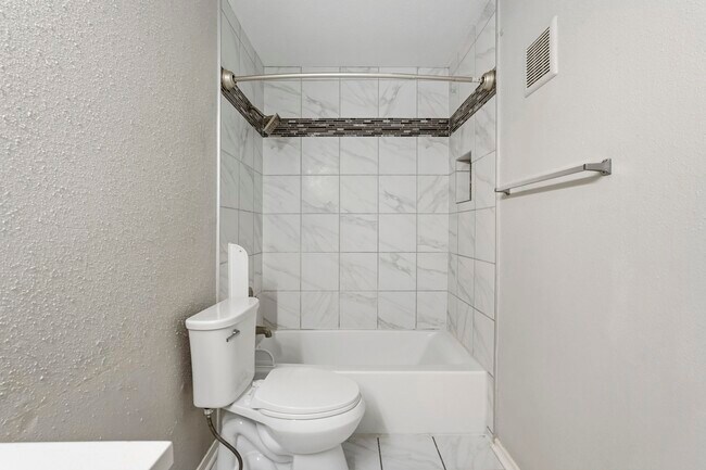 Building Photo - 14550 Fonmeadow Dr