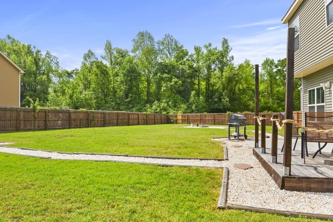 Building Photo - 401 Hope Ct