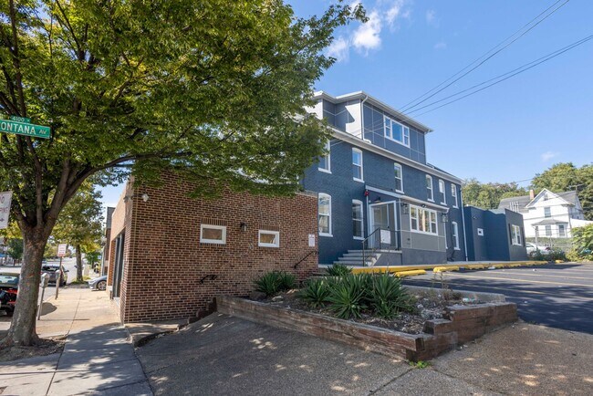 Building Photo - 5508 Belair Rd