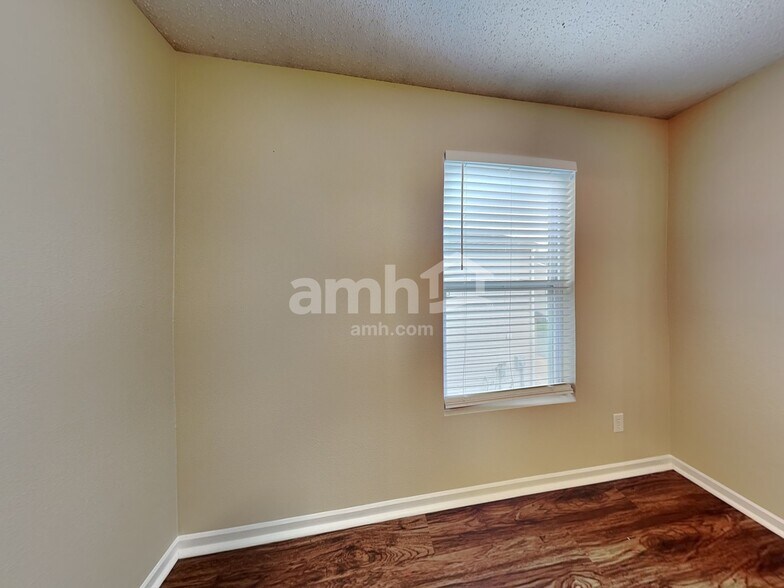 Building Photo - 12671 Republic Dr