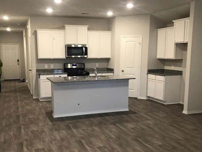 Building Photo - 2416 Three Wood Way