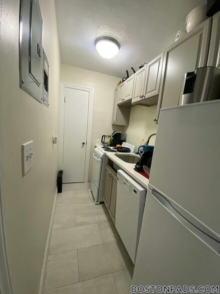 Building Photo - 1283 Commonwealth Ave