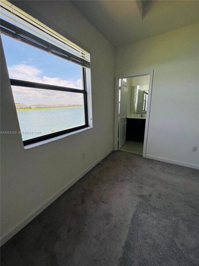 Building Photo - 10124 SW 228th Ln