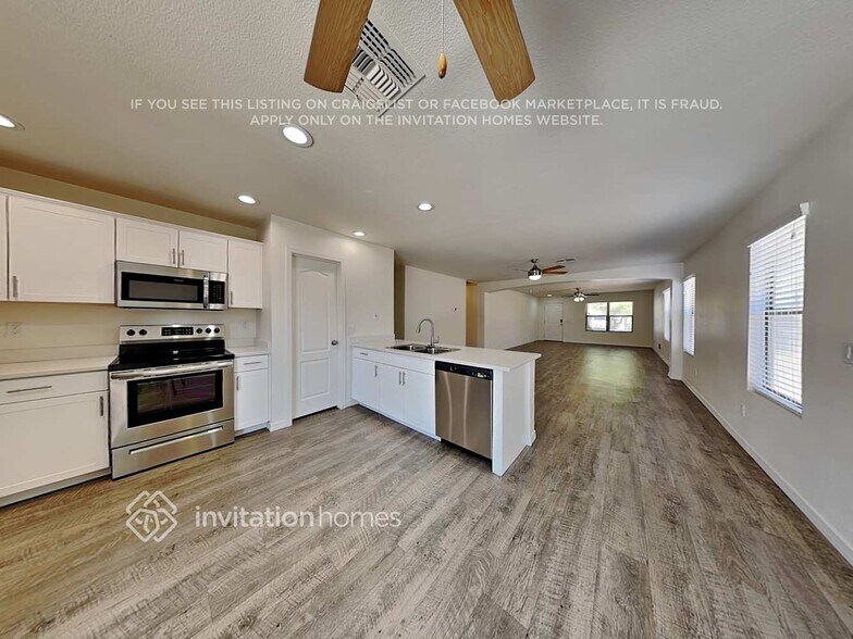 Building Photo - 2813 W Hayden Peak Dr