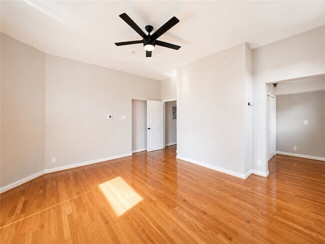 Building Photo - 735 N Highland Ave