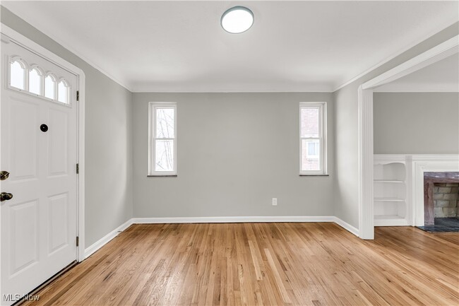 Building Photo - 17416 Throckley Ave