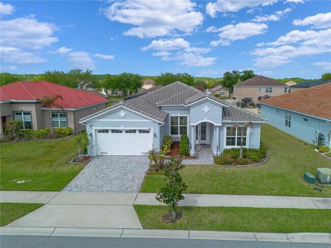 Building Photo - 2320 Symphony Cir