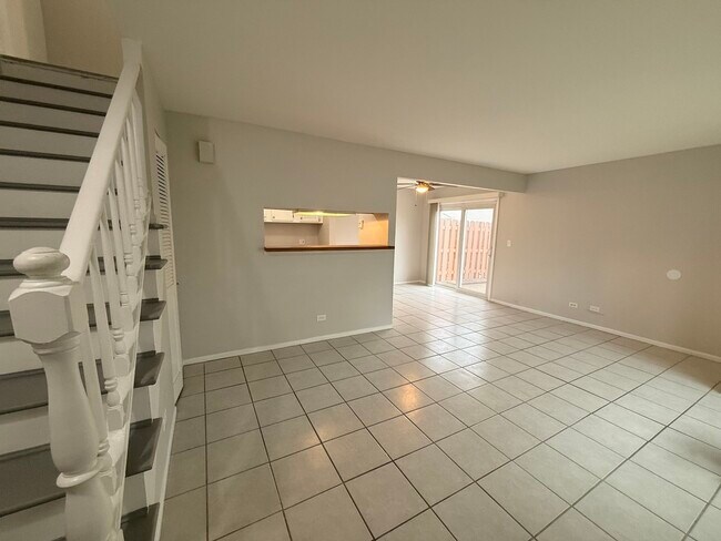 Building Photo - 2167 N Heather Ln