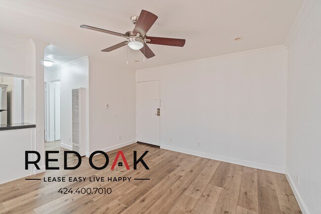 Building Photo - 4069 Oakwood Ave
