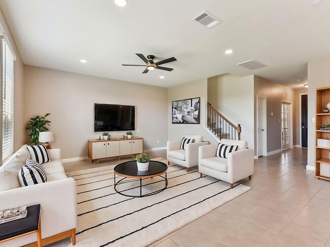 Building Photo - 600 Saturnia Dr