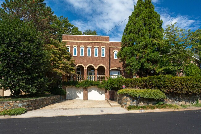 Building Photo - 4611 Charleston Terrace NW