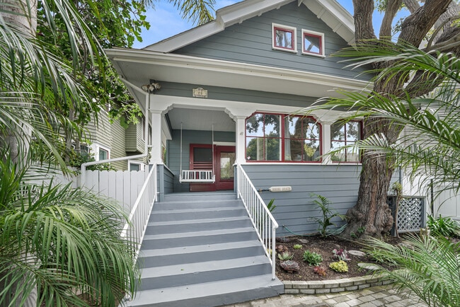 Front view - 28 Clubhouse Ave