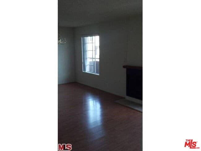 Building Photo - 1652 Colby Ave